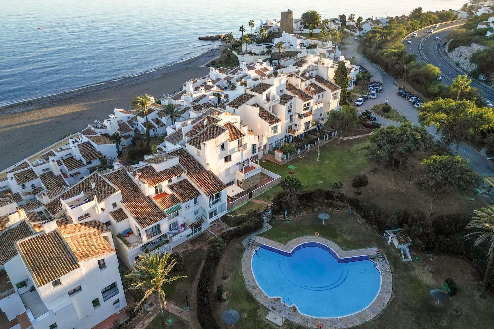 Beachhouse Galore Estepona Extérieur photo