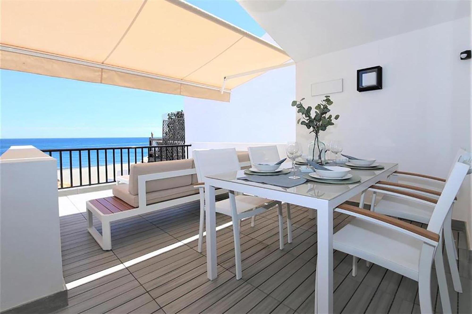 Beachhouse Galore Estepona Extérieur photo